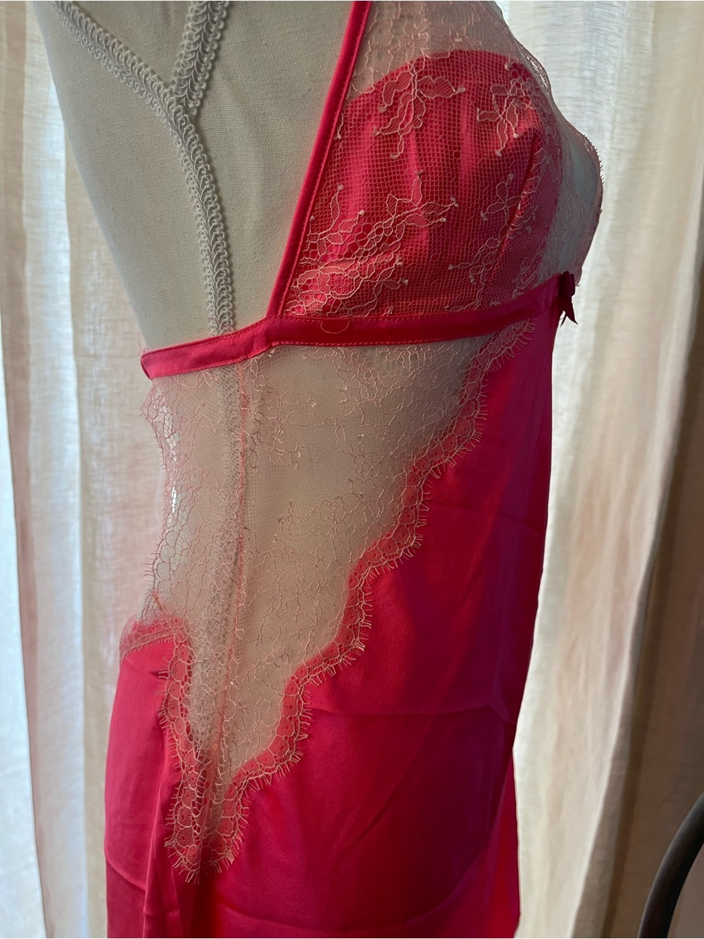 Victoria's Secret Fuchsia Pink & Pale Pink Lace Halter Chemise Lingerie NWOT - Picture 5 of 16